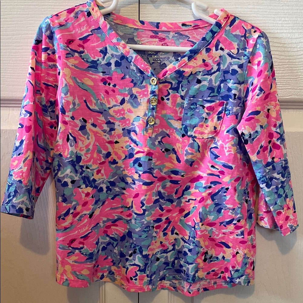 Lilly Pulitzer three-quarter sleeve Henley shirt small
